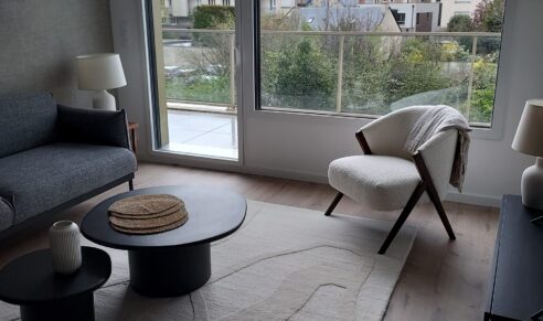 Séjour d'un appartement neuf de la résidence Villa Saint-Paul à Rennes, programme immobilier réalisé par Pierre Promotion.