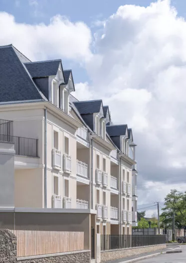 Extérieure de la résidence Chemin de la Mer au coeur de Dinard, proche de la mer. Des appartements du T2 au T5.